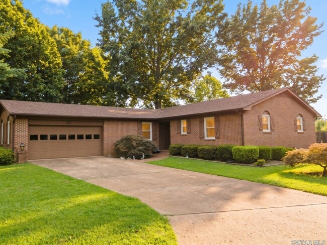 property at 27 Leewood Cove