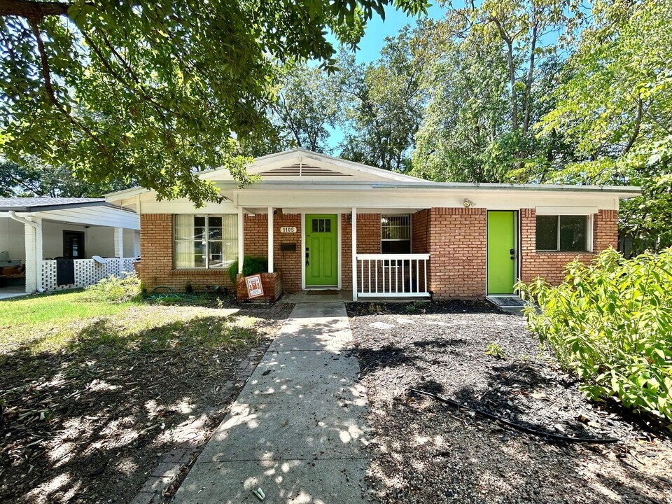 1105 Alegria Rd in Austin, TX - Building Photo