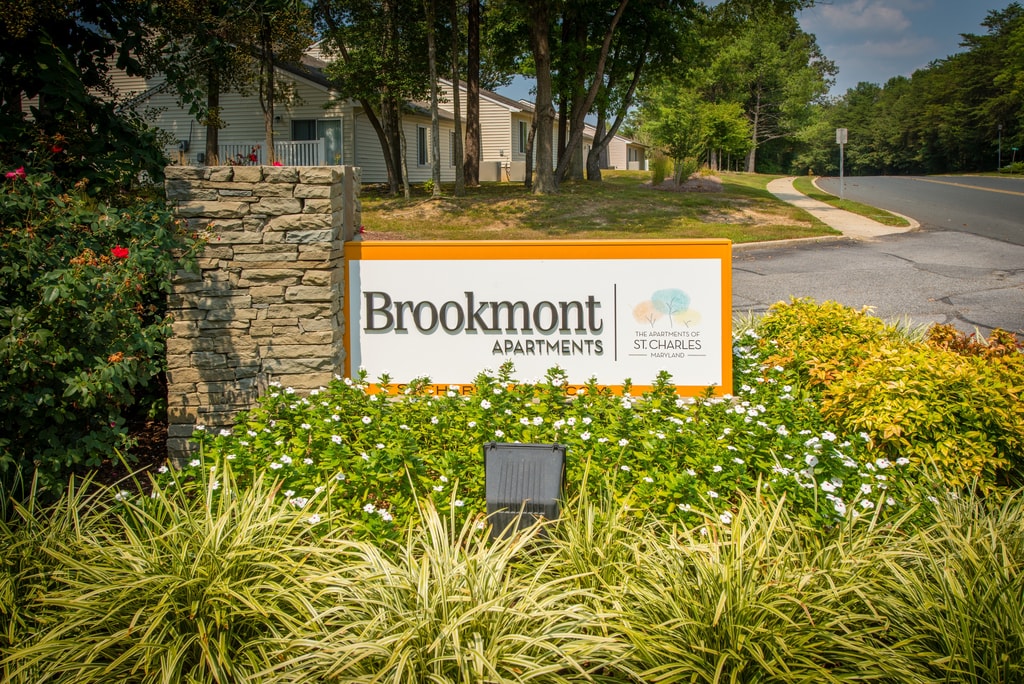 Brookmont Apartments in Waldorf, MD - Foto de edificio