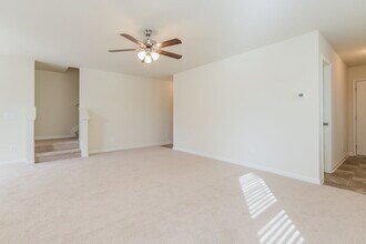 60 Sharp Way in Cartersville, GA - Foto de edificio - Building Photo