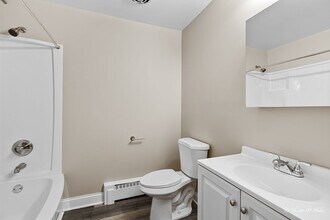 7538 W Lawrence Ave in Harwood Heights, IL - Building Photo - Building Photo