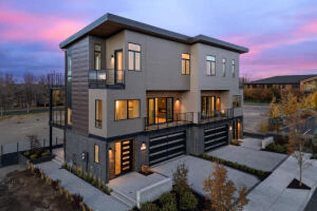 property at 211 SW Log Ct