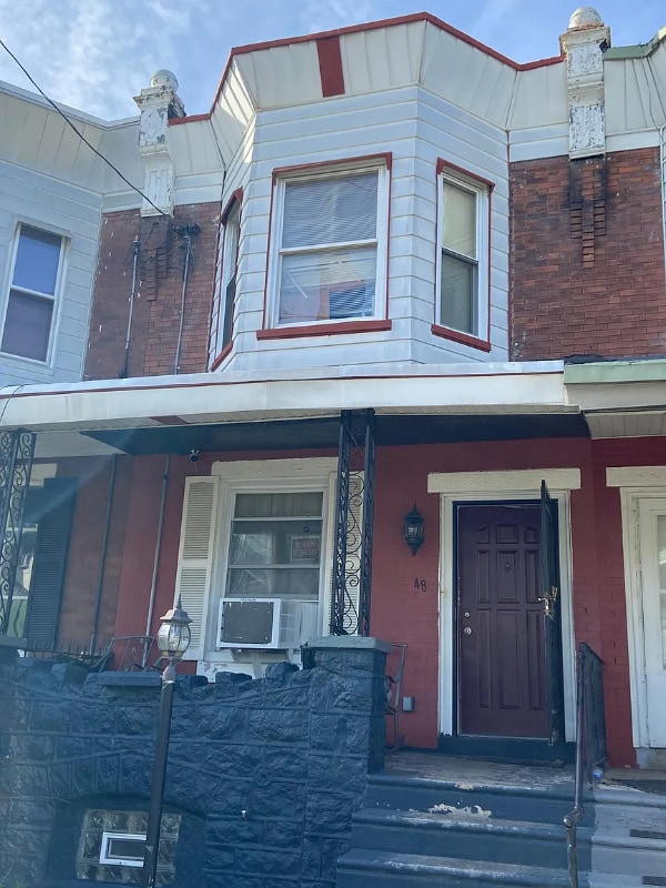 property at 48 N Robinson St