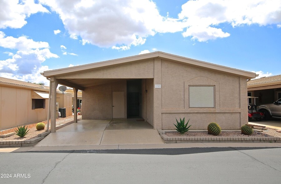 1783 E Torrey Pines Ln, Unit 532 in Chandler, AZ - Building Photo