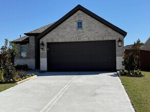 8943 Red Wolf Pl in Manvel, TX - Foto de edificio - Building Photo