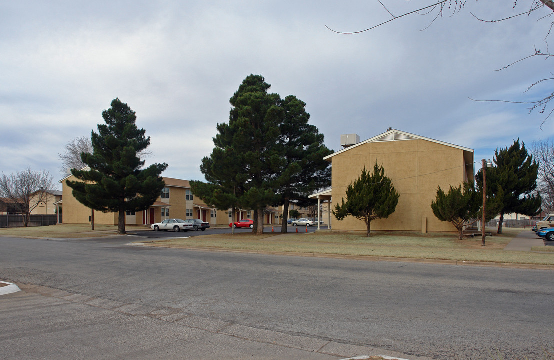 Garden Apartments in Lubbock, TX - Building Photo