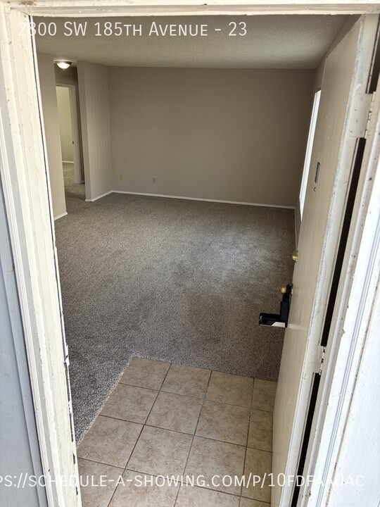 2800 SW 185th Ave in Aloha, OR - Building Photo