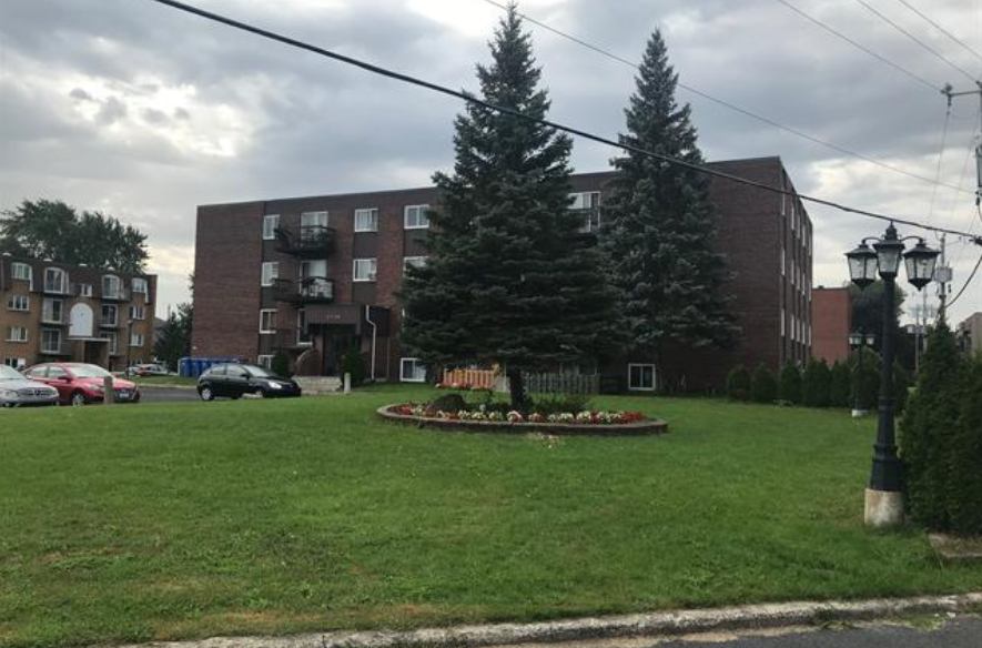 Saint-Hubert in Longueuil, QC - Building Photo