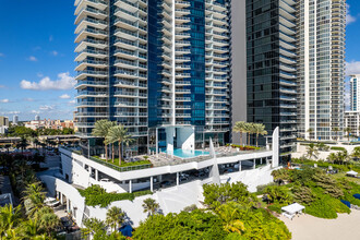 Jade Ocean in Sunny Isles Beach, FL - Building Photo - Building Photo