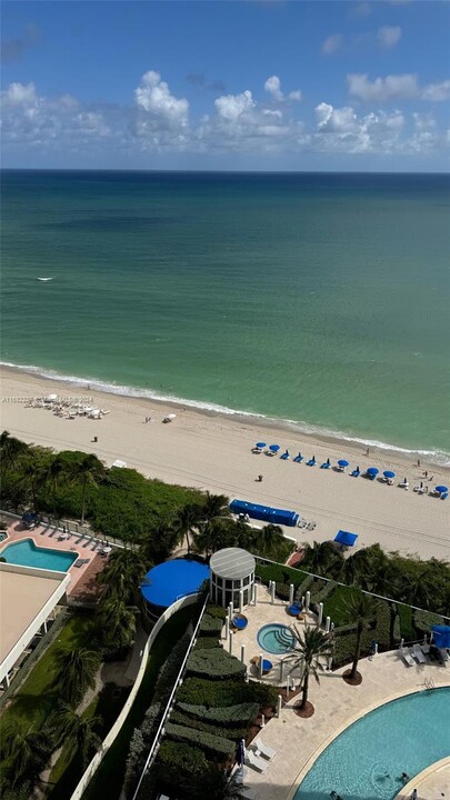 17201 Collins in Sunny Isles Beach, FL - Building Photo