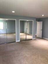 83 Lexington Ave, Unit upper in Westbury, NY - Building Photo - Building Photo