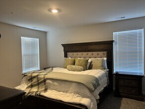 359 Forest Edge Ave in La Plata, MD - Foto de edificio - Building Photo