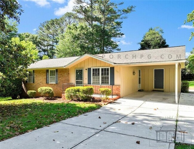 property at 383 Dan Pl SE