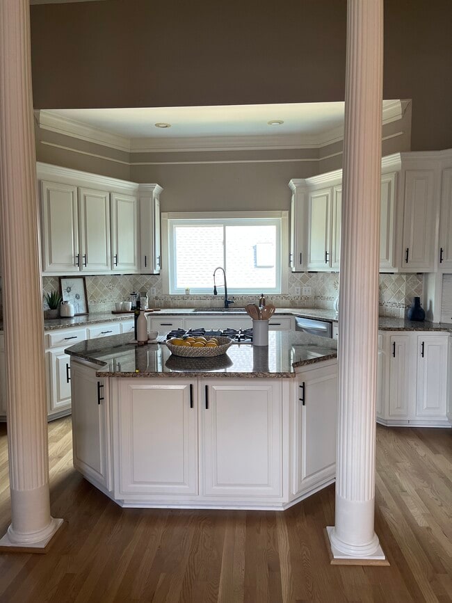 5172 Remington Dr, Unit remington in Brentwood, TN - Foto de edificio - Building Photo