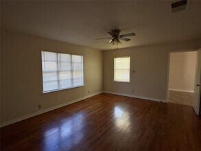 3922 County Rd 704 in Brazoria, TX - Building Photo - Building Photo