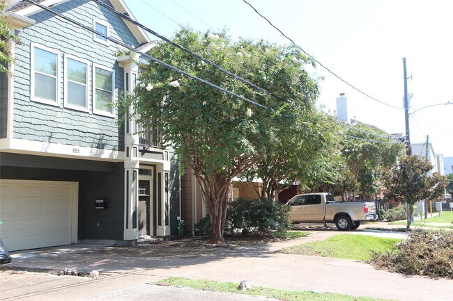 property at 855 W 25th St