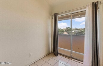 304 5th St in Sunland Park, NM - Building Photo - Building Photo