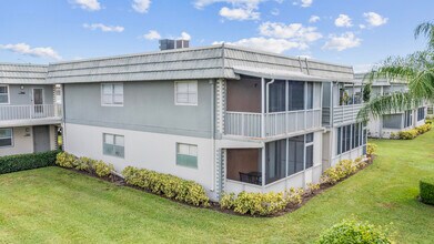 723 Flanders Dr in Delray Beach, FL - Building Photo - Building Photo