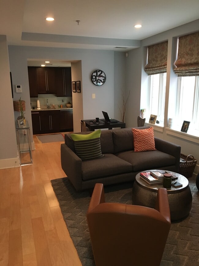 2818 Connecticut Ave NW, Unit Unit 3 in Washington, DC - Building Photo - Building Photo