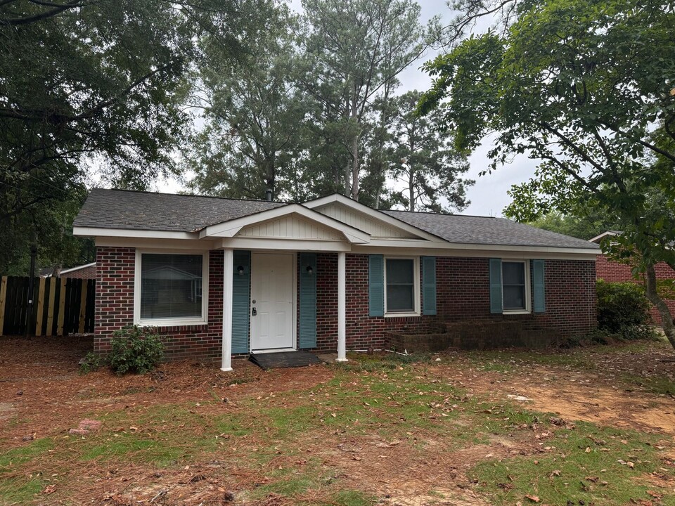 3220 Fairfax Rd in Montgomery, AL - Building Photo