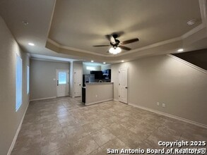 6514 Marcel Wy in San Antonio, TX - Foto de edificio - Building Photo