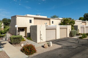 Riverview Condominiums in Tucson, AZ - Building Photo