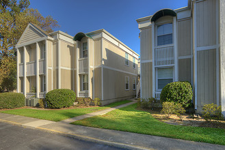 Patriot Place Apartments in Florence, SC - Foto de edificio - Building Photo