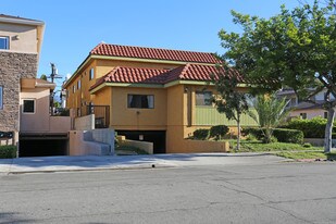 909 Orange Grove Ave in Glendale, CA - Building Photo
