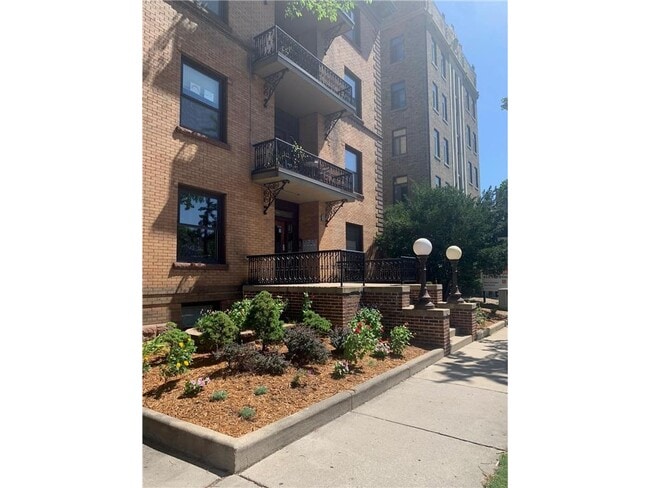 property at 1401 Willow St