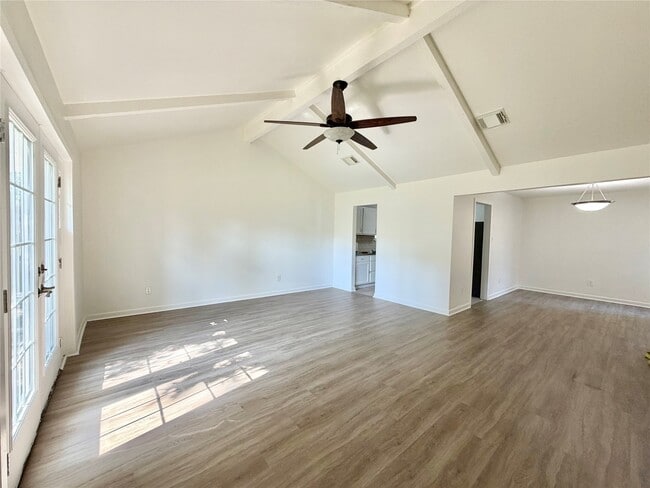 10410 Sagetrail Dr in Houston, TX - Building Photo - Building Photo