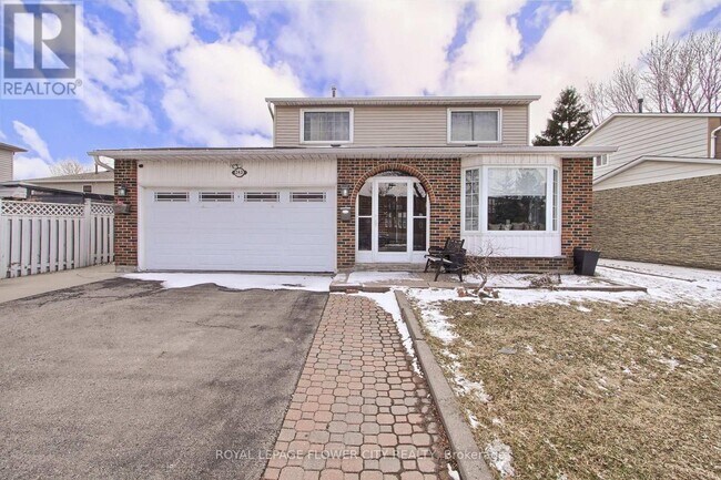 243 Centre St N in Brampton, ON - Building Photo - Building Photo