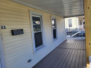 23 Albert St in Middletown, NY - Building Photo - Building Photo