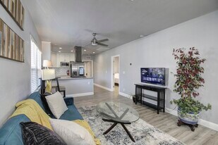 3101 44th St in Sacramento, CA - Building Photo