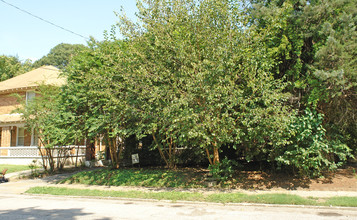 72 N Evergreen St in Memphis, TN - Building Photo - Building Photo