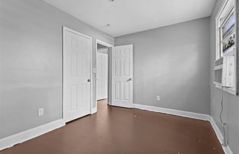 685 Bolton Rd NW in Atlanta, GA - Foto de edificio - Building Photo