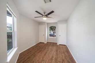 3002 Crownover St in Austin, TX - Building Photo - Building Photo