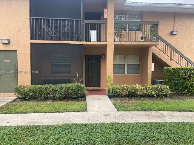 748 NW 103rd Terrace in Pembroke Pines, FL - Building Photo - Building Photo