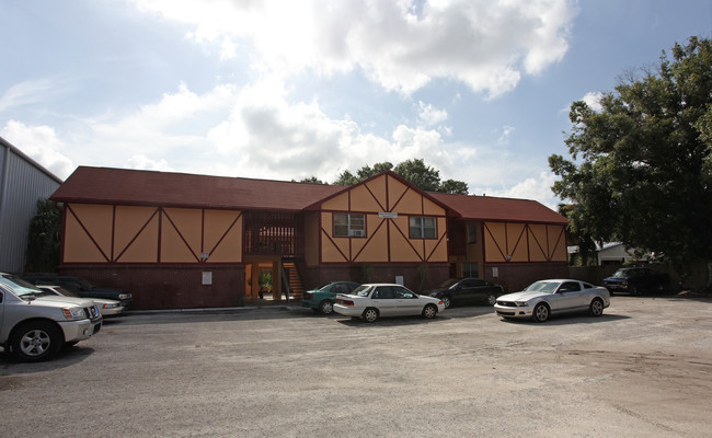 Felicia Villa Apartments in Tampa, FL - Building Photo - Building Photo