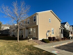 2702 Tumblewood Grv in Colorado Springs, CO - Building Photo - Building Photo
