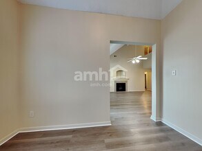 10188 Kay Oak Cove in Cordova, TN - Building Photo - Building Photo