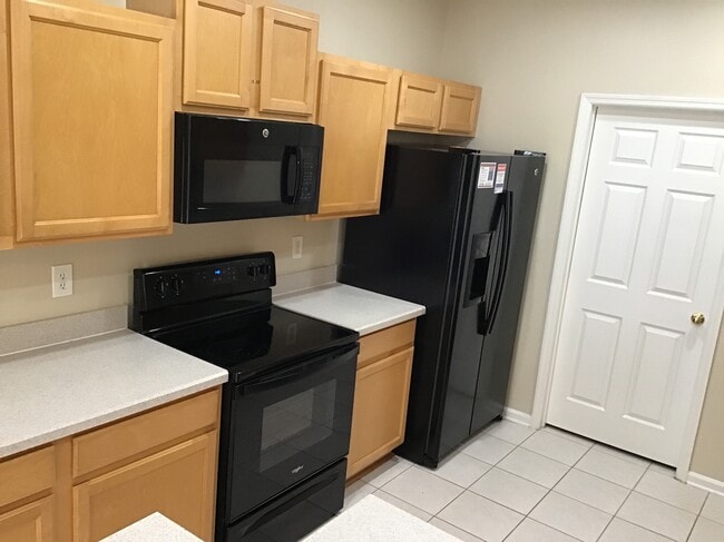 671 Southland Ln in Orange Park, FL - Building Photo - Building Photo