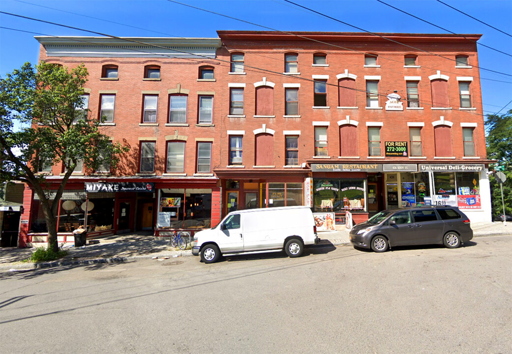 Aces Apartments in Ithaca, NY - Foto de edificio