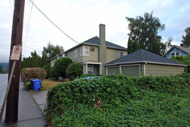 1223 SE Holgate Blvd in Portland, OR - Building Photo - Building Photo