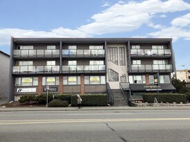 920 Hillside Ave Apartments