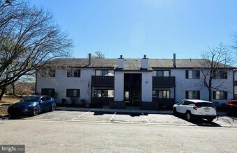 1008 Lindsey Ct in Evesham, NJ - Building Photo - Building Photo