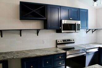 5214 Stacy St in West Palm Beach, FL - Building Photo - Building Photo