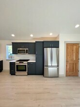 1355 NW Hartford Ave in Bend, OR - Building Photo - Building Photo