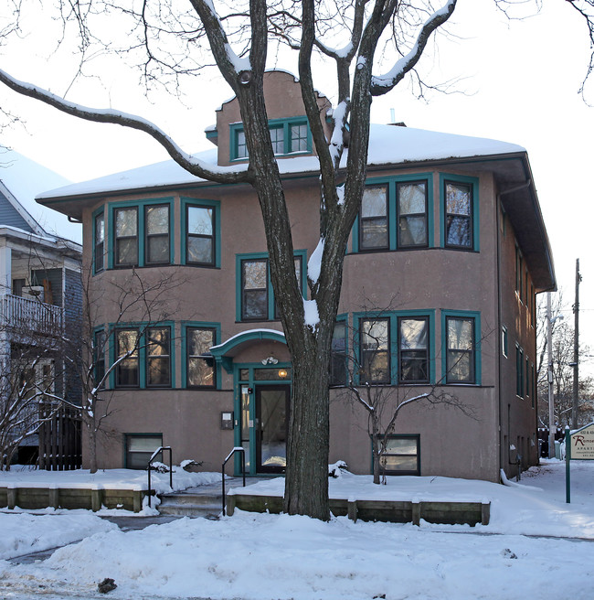 Ramsey Hill Apartments in St. Paul, MN - Building Photo - Building Photo