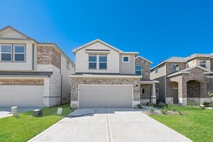 7939 Cypress Country Dr in Cypress, TX - Building Photo