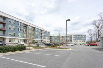 Avalon Arundel Crossing in Linthicum, MD - Building Photo - Building Photo